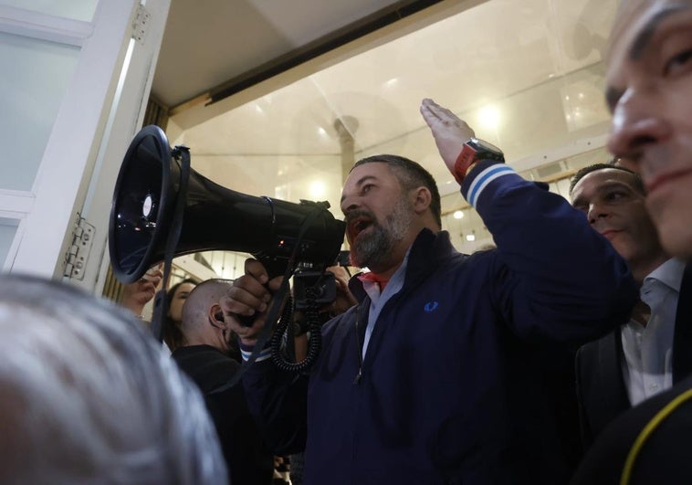 Abascal arremete contra el PP en Extremadura: «Guardiola quiere pactar con todos menos con Vox»